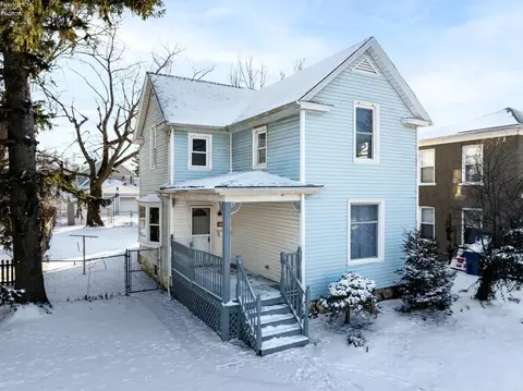 1009 Napoleon St, Fremont, OH 43420