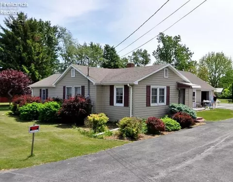 115 County Road 73, Fremont, OH 43420