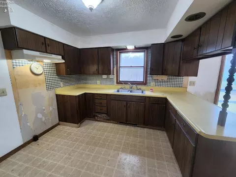 4005 Egypt Rd, Willard, OH 44890 photo 9