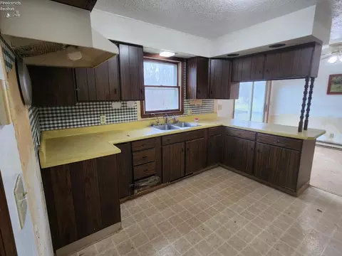 4005 Egypt Rd, Willard, OH 44890 photo 10
