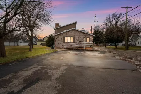 620 Jefferson St, Port Clinton, OH 43452