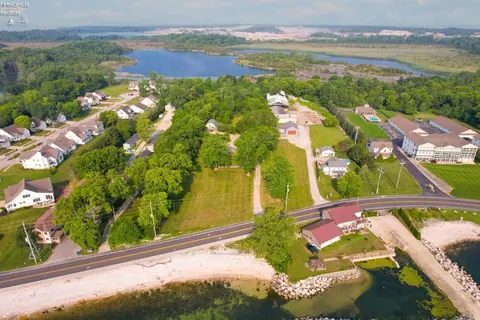 View/Area - 902 E Main St, Marblehead, OH 43440 photo 3 of 10