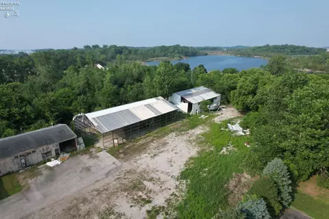 828 E Main St, Marblehead, OH 43440 photo 10