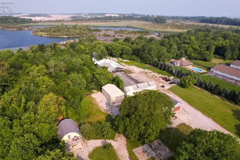 828 E Main St, Marblehead, OH 43440