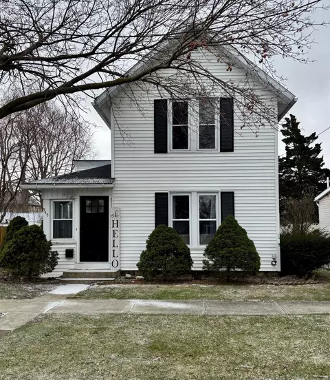 545 W Stevenson St, Gibsonburg, OH 43431
