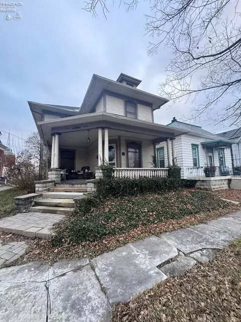 122 Washington St, Port Clinton, OH 43452