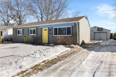 1065 Inland Dr, Vermilion, OH 44089