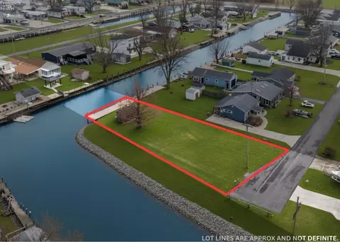 0 S Fostoria, Port Clinton, OH 43452