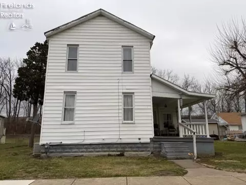 402 May St, Fremont, OH 43420