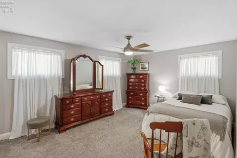 Bedroom - 1114 Mudbrook Rd, Huron, OH 44839 photo 1 of 7