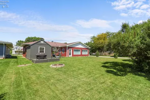 Exterior - 1114 Mudbrook Rd, Huron, OH 44839 photo 7 of 12