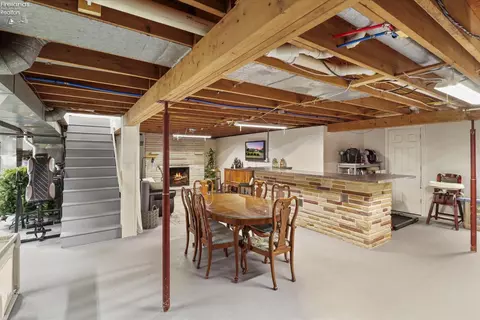Dining - 1114 Mudbrook Rd, Huron, OH 44839 photo 3 of 3