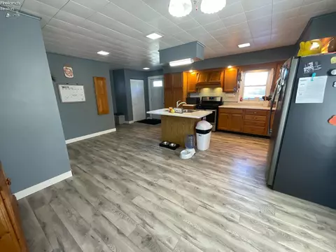 Kitchen - 246 Spring St, Clyde, OH 43410 photo 2 of 4