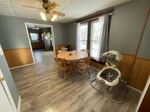 Dining - 246 Spring St, Clyde, OH 43410 photo 2 of 3