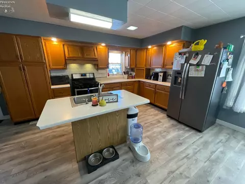 Kitchen - 246 Spring St, Clyde, OH 43410 photo 3 of 4
