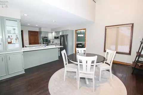 Dining - 3802 Deerpath Dr, Sandusky, OH 44870 photo 4 of 9