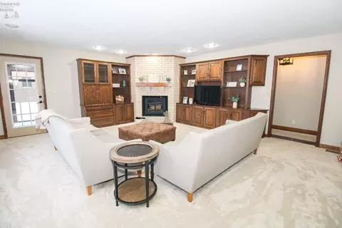 Living - 3802 Deerpath Dr, Sandusky, OH 44870 photo 1 of 9