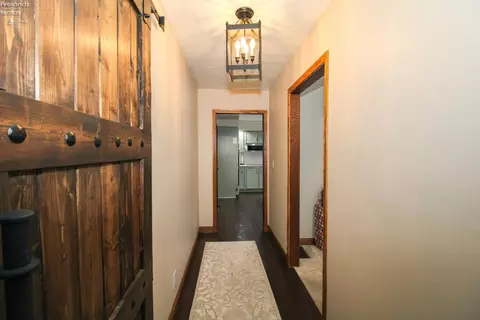 Entry Way - 3802 Deerpath Dr, Sandusky, OH 44870 photo 3 of 5