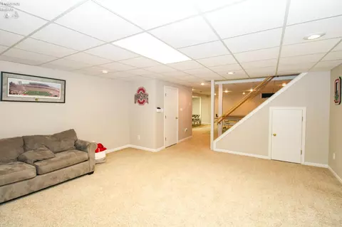 Living - 3802 Deerpath Dr, Sandusky, OH 44870 photo 9 of 9