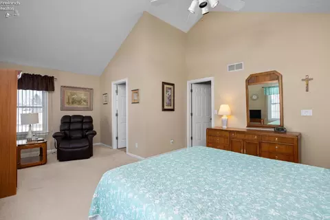 Bedroom - 504 Loon Ln, Huron, OH 44839 photo 3 of 10
