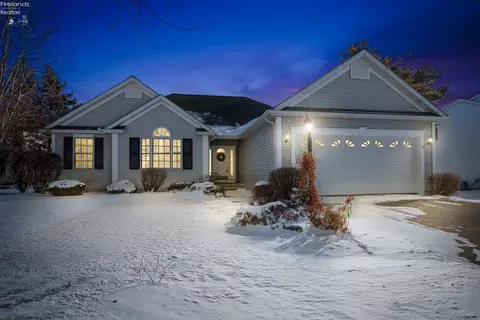 Exterior - 504 Loon Ln, Huron, OH 44839 photo 3 of 8