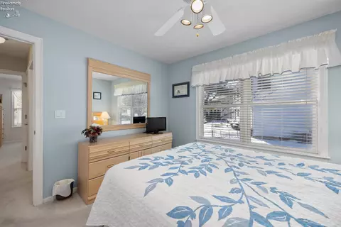 Bedroom - 504 Loon Ln, Huron, OH 44839 photo 9 of 10