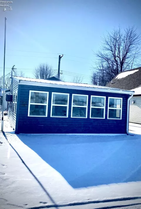 550 S Schau Rd #12, Port Clinton, OH 43452