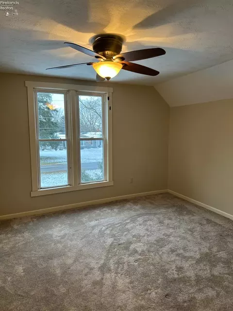 Bedroom - 479 Front St, Upper Sandusky, OH 43351 photo 2 of 6