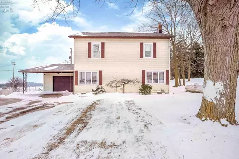 1133 Cr 128, Fremont, OH 43420
