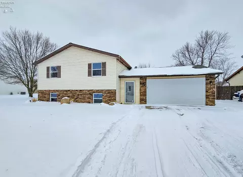 133 W Drew Ln, Clyde, OH 43410