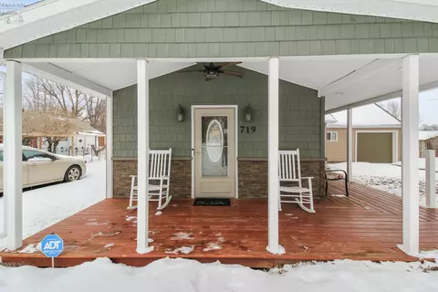 719 Everett Rd, Fremont, OH 43420 photo 4
