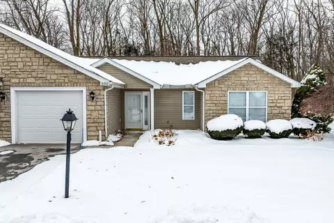 590 N Vineyard Cir, Port Clinton, OH 43452