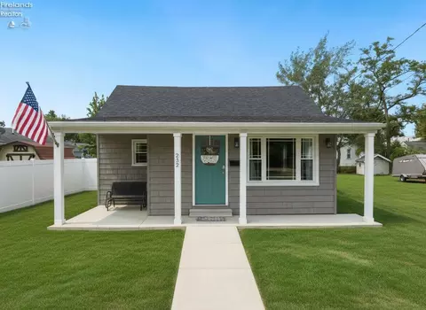 232 Beech St, Port Clinton, OH 43452