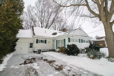 1751 Mills St, Sandusky, OH 44870