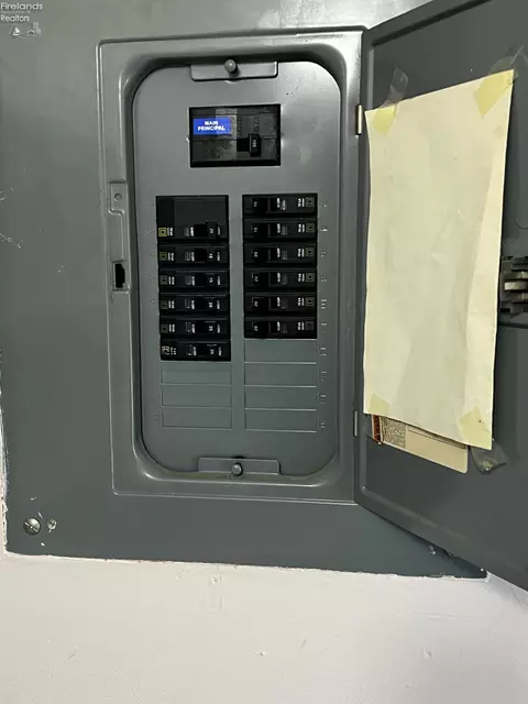 Other - 908 Baldwin Ave, Elyria, OH 44035 photo 5 of 6