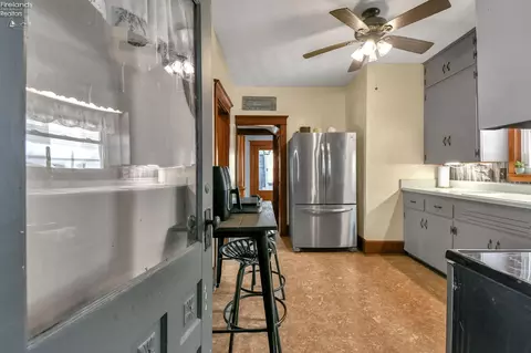 Entry Way - 419 Maplewood St, Willard, OH 44890 photo 1 of 3