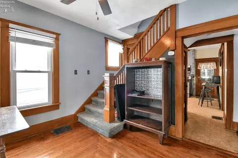 Entry Way - 419 Maplewood St, Willard, OH 44890 photo 3 of 3