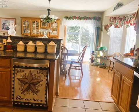 Kitchen - 18 Old Orchard Loop, Norwalk, OH 44857 photo 4 of 4