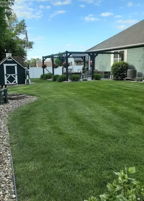 Exterior - 18 Old Orchard Loop, Norwalk, OH 44857 photo 2 of 3