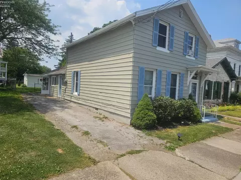 527 Hancock St, Sandusky, OH 44870