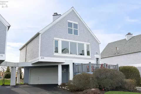 1630 Waters Edge Dr, Port Clinton, OH 43452