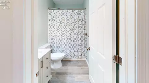 Bath - 3400 Austin Dr, Willard, OH 44890 photo 1 of 1