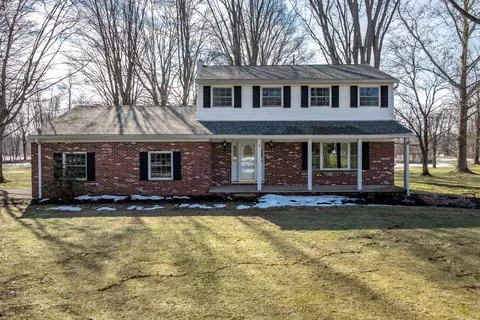 18 Milan Manor Dr, Milan, OH 44846