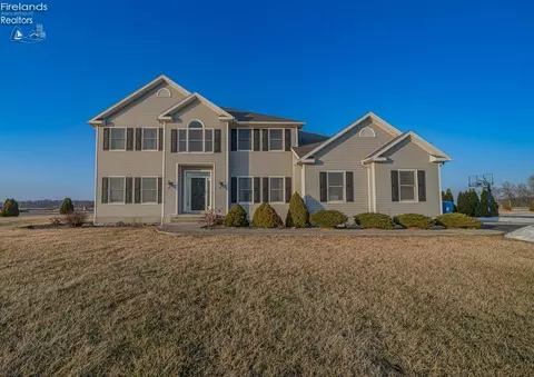 11101 W Genzman Rd, Oak Harbor, OH 43449