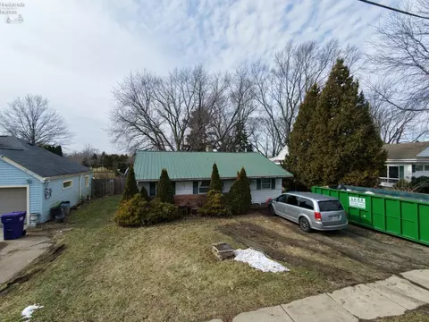 1805 Mills St, Sandusky, OH 44870