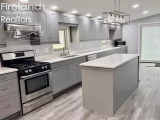 Kitchen - 155 Nelson St, Clyde, OH 43410 photo 1 of 6