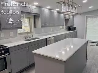Kitchen - 155 Nelson St, Clyde, OH 43410 photo 2 of 6