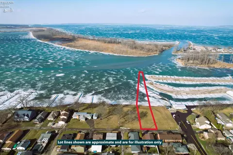 2 Downend Dr, Marblehead, OH 43440 photo 2