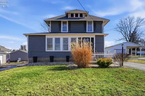 209 Pleasant St, Bellevue, OH 44811