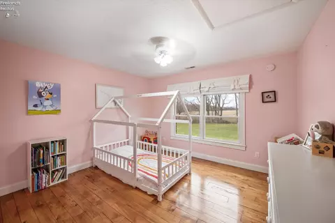 Bedroom - 3512 Scheid Rd, Huron, OH 44839 photo 2 of 7